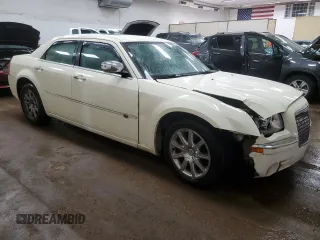 2009 Chrysler 300 with VIN 2C3KA63T59H633962, listed as a Copart auction lot 62899464 with 117,211 mi miles and Clean Title. Bid and sale history available at carsss.com. Image 4.