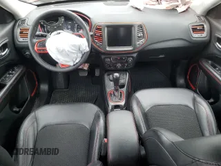 2019 Jeep Compass Trailhawk z VIN 3C4NJDDB0KT650118, wystawiony jako Copart lot #58597965 z przebiegiem 38 908 mil mil oraz Czysty tytuł • Clean title. Historia ofert i sprzedaży dostępna na DreamBid. Obrazek 8.