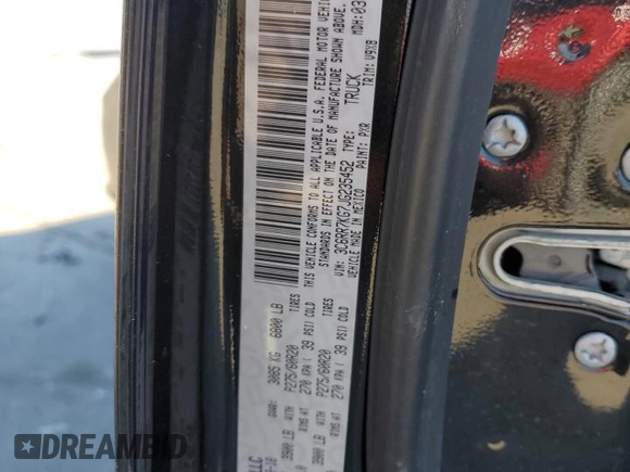 2018 Ram 1500 Express z VIN 3C6RR7KG7JG235452, wystawiony jako Copart lot #45942225 z przebiegiem 85 719 mil mil oraz Szkoda całkowita • Salvage title. Historia ofert i sprzedaży dostępna na DreamBid. Obrazek 13.