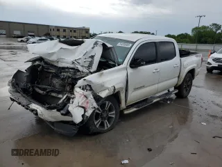 2017 Toyota Tacoma SR5 z VIN 5TFCZ5AN6HX113108, wystawiony jako Copart lot #54338865 z przebiegiem Nie podano mil oraz Szkoda całkowita • Salvage title. Historia ofert i sprzedaży dostępna na DreamBid. Obrazek 1.