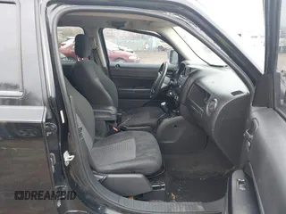 2013 Jeep Patriot Sport with VIN 1C4NJRBB5DD138928, listed as a IAAI auction lot 41642193 with 220,125 mi miles and . Bid and sale history available at carsss.com. Image 5.
