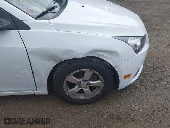 2014 Chevrolet Cruze 1LT with VIN 1G1PC5SB6E7192324, listed as a IAAI auction lot 42783725 with 191,784 mi miles and . Bid and sale history available at DreamBid. Image 6.