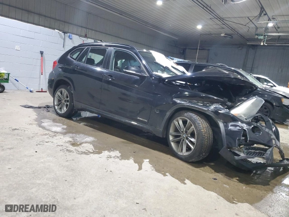 2013 BMW X1 xDrive28i with VIN WBAVL1C59DVR91604, listed as a Copart auction lot 43875845 with 0 mi miles and Salvage Title. Bid and sale history available at carsss.com. Image 4.