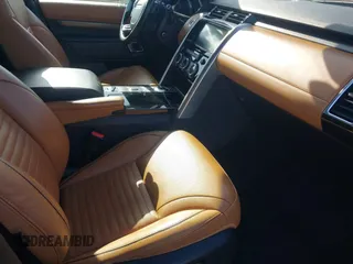 2017 Land Rover Discovery HSE Luxury z VIN SALRHBBK6HA018964, wystawiony jako IAAI lot #42041829 z przebiegiem Nie podano mil oraz . Historia ofert i sprzedaży dostępna na DreamBid. Obrazek 5.