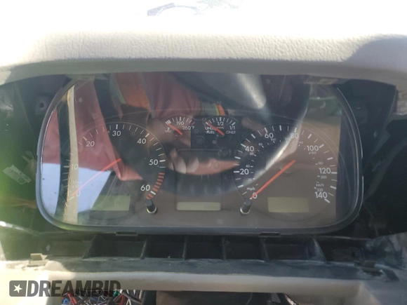 2000 Volkswagen EuroVan с VIN WV2MH4703YH013265, выставлен на аукционе Copart как лот 59003645 с пробегом Не указан миль и Списание • Salvage title. История ставок и продаж доступна на DreamBid. Изображение 9.