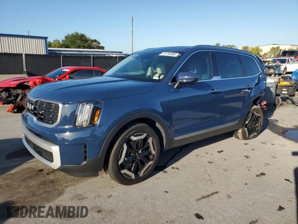 2024 Kia Telluride S with VIN 5XYP64GC3RG489652, listed as a Copart auction lot 61755995 with 9,479 mi miles and Salvage title. Bid and sale history available at DreamBid. Image 1.