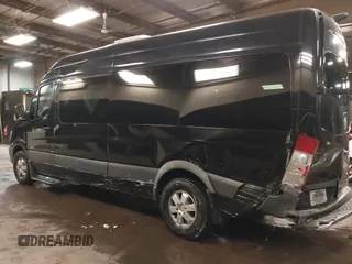 2015 Mercedes-Benz Sprinter Passenger with VIN WDZPE8CC1FP134956, listed as a IAAI auction lot 41388855 with 27,998 mi miles. Bid and sale history available at carsss.com. Image 14.