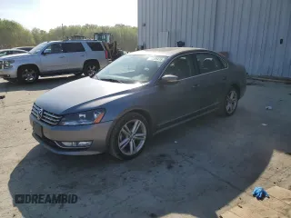2013 Volkswagen Passat SEL Premium z VIN 1VWCN7A38DC026685, wystawiony jako Copart lot #55445415 z przebiegiem 140 826 mil mil oraz Czysty tytuł • Clean title. Historia ofert i sprzedaży dostępna na DreamBid. Obrazek 1.