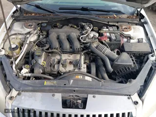 2007 Mercury Milan Premier with VIN 3MEHM08147R602137, listed as a IAAI auction lot 41678340 with 201,791 mi miles. Bid and sale history available at carsss.com. Image 10.