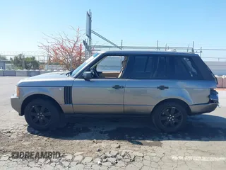 2007 Land Rover Range Rover HSE z VIN SALME15427A246341, wystawiony jako IAAI lot #42224372 z przebiegiem 209 471 mil mil oraz . Historia ofert i sprzedaży dostępna na DreamBid. Obrazek 14.