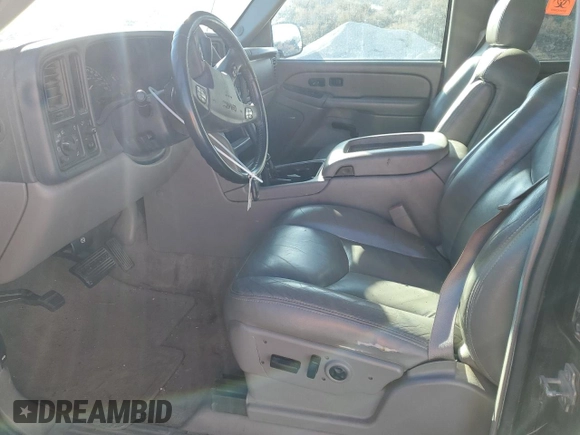 2005 GMC Yukon XL SLE with VIN 1GKEC16Z75J152954, listed as a Copart auction lot 86588284 with 164,185 mi miles and Salvage Title. Bid and sale history available at DreamBid. Image 7.