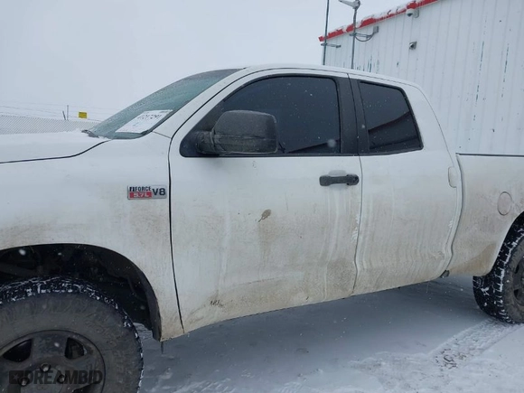 2011 Toyota Tundra 4WD Truck with VIN 5TFUY5F12BX183290, listed as a IAAI auction lot 41217291 with NaN miles. Bid and sale history available at carsss.com. Image 6.