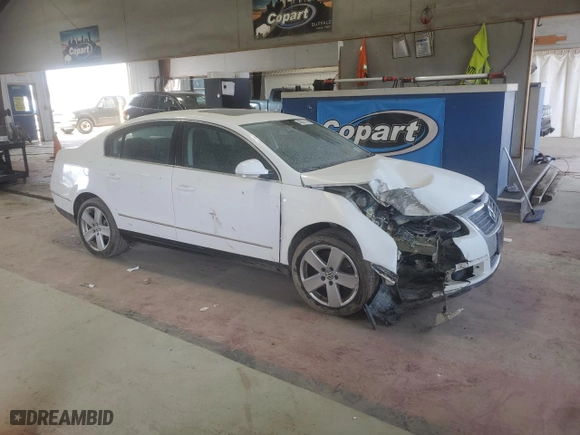 2009 Volkswagen Passat Sedan Komfort with VIN WVWJK73C99P057010, listed as a Copart auction lot 48867165 with 95,924 mi miles and Salvage Title. Bid and sale history available at carsss.com. Image 4.