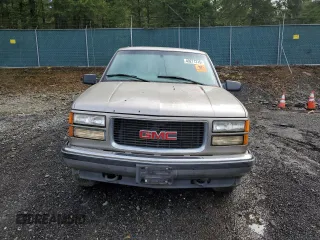 1999 GMC Suburban with VIN 3GKFK16RXXG541485, listed as a Copart auction lot 49271315 with 238,043 mi miles and Clean Title. Bid and sale history available at carsss.com. Image 5.