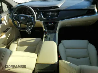 2017 Cadillac XT5 FWD z VIN 1GYKNARS3HZ111308, wystawiony jako Copart lot #57780285 z przebiegiem 46 678 mil mil oraz Szkody całkowita. Historia ofert i sprzedaży dostępna na DreamBid. Obrazek 8.