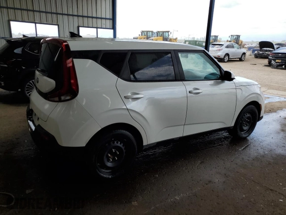 2021 Kia Soul S with VIN KNDJ23AU7M7147253, listed as a Copart auction lot 55534585 with 57,795 mi miles and Clean Title. Bid and sale history available at DreamBid. Image 3.