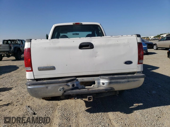 2005 Ford Super Duty F-250 XL with VIN 1FTSX20PX5EB73080, listed as a Copart auction lot 84086604 with 192,346 mi miles and Salvage Title. Bid and sale history available at carsss.com. Image 6.