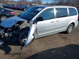 2010 Chrysler Town & Country Touring with VIN 2A4RR5D14AR359169, listed as a IAAI auction lot 41900856 with 204,595 mi miles and . Bid and sale history available at DreamBid. Image 2.