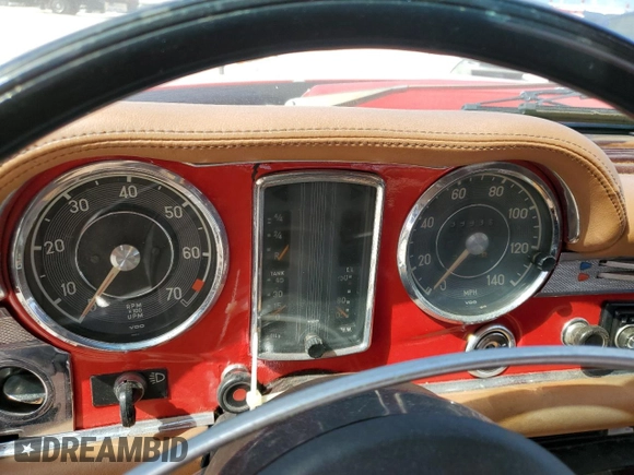 1971 Mercedes-Benz SL with VIN 11304412021905, listed as a Copart auction lot 76790644 with 39,936 mi miles and Salvage title. Bid and sale history available at DreamBid. Image 9.