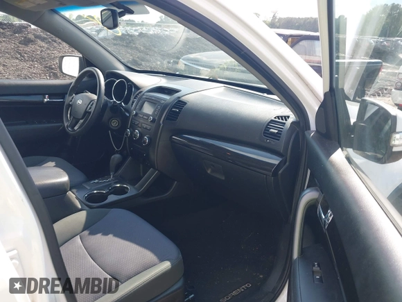 2013 Kia Sorento LX with VIN 5XYKT3A69DG348383, listed as a IAAI auction lot 42195952 with 179,451 mi miles and . Bid and sale history available at carsss.com. Image 5.