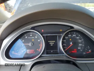 2011 Audi Q7 Premium Plus z VIN WA1LGAFE2BD010035, wystawiony jako Copart lot #52899425 z przebiegiem 148 268 mil mil oraz Tytuł czysty. Historia ofert i sprzedaży dostępna na DreamBid. Obrazek 9.