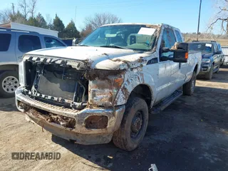 2014 Ford F-250 XL z VIN 1FT7X2B67EEB13106, wystawiony jako IAAI lot #41337143 z przebiegiem 116 625 mil mil oraz . Historia ofert i sprzedaży dostępna na DreamBid. Obrazek 17.