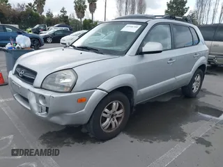 2007 Hyundai Tucson SE with VIN KM8JN12D07U670447, listed as a IAAI auction lot 41946768 with 209,079 mi miles. Bid and sale history available at carsss.com. Image 2.