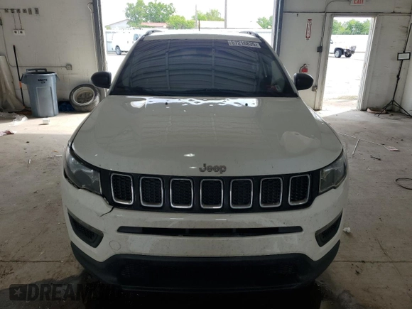2018 Jeep Compass Sport с VIN 3C4NJDAB8JT239519, выставлен на аукционе Copart как лот 57216835 с пробегом 136 787 миль миль и Списание • Salvage title. История ставок и продаж доступна на DreamBid. Изображение 5.