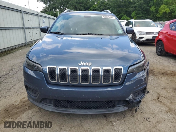 2020 Jeep Cherokee Latitude z VIN 1C4PJLCB6LD555929, wystawiony jako Copart lot #58735125 z przebiegiem 102 759 mil mil oraz Szkoda całkowita • Salvage title. Historia ofert i sprzedaży dostępna na DreamBid. Obrazek 5.