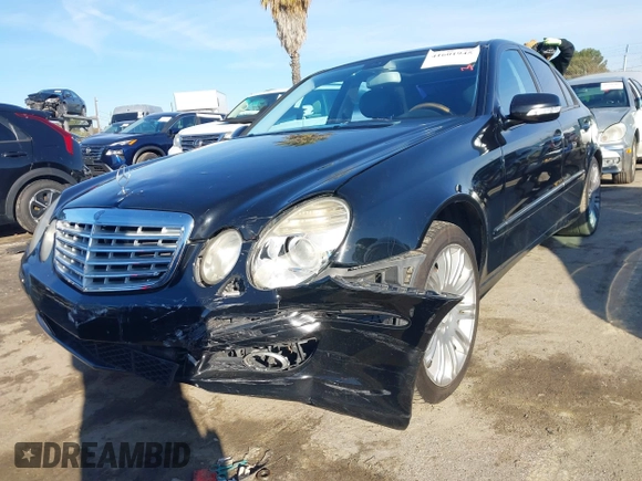 2007 Mercedes-Benz E-Class 3.5L with VIN WDBUF56X97B132401, listed as a IAAI auction lot 41601945 with 174,896 mi miles. Bid and sale history available at carsss.com. Image 2.
