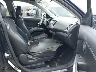 2010 Mitsubishi Outlander XLS with VIN JA4JT4AXXAZ014218, listed as a IAAI auction lot 41443983 with 177,494 mi miles. Bid and sale history available at carsss.com. Image 5.