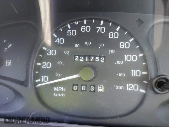 1999 Ford Escort SE z VIN 1FAFP13P8XW185612, wystawiony jako IAAI lot #41097304 z przebiegiem 221 752 mil mil oraz . Historia ofert i sprzedaży dostępna na DreamBid. Obrazek 7.