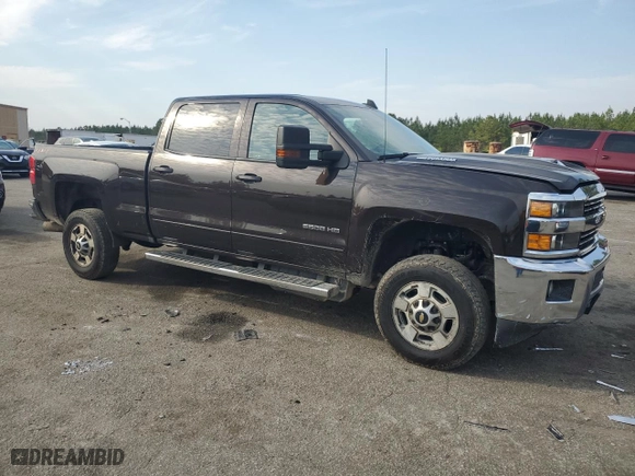 2018 Chevrolet Silverado 2500HD LT with VIN 1GC1KVEY1JF104649, listed as a Copart auction lot 49043405 with 278,477 mi miles and Clean Title. Bid and sale history available at carsss.com. Image 4.