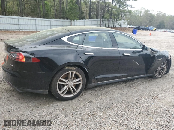 2015 Tesla Model S 85D with VIN 5YJSA1E20FF101913, listed as a Copart auction lot 49706935 with 109,515 mi miles and Salvage Title. Bid and sale history available at carsss.com. Image 3.