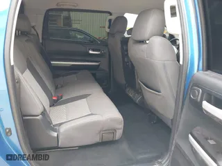 2017 Toyota Tundra 4WD SR5 with VIN 5TFDW5F13HX661540, listed as a IAAI auction lot 41865611 with 177,243 mi miles. Bid and sale history available at carsss.com. Image 8.