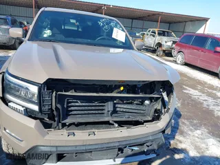 2024 Nissan Frontier PRO-4X with VIN 1N6ED1EK0RN645979, listed as a IAAI auction lot 41613465 with 19,241 mi miles. Bid and sale history available at carsss.com. Image 12.