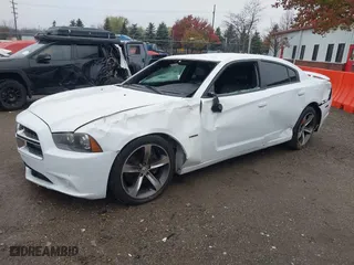 2013 Dodge Charger RT Plus with VIN 2C3CDXCT8DH660566, listed as a IAAI auction lot 40865076 with 113,417 mi miles. Bid and sale history available at carsss.com. Image 17.