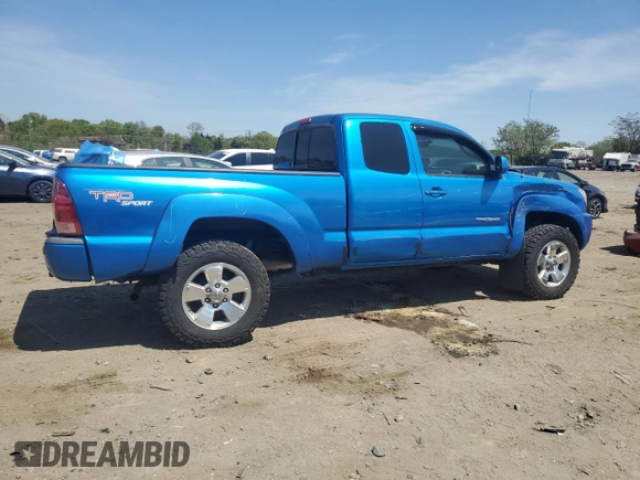 2008 Toyota Tacoma with VIN 5TEUU42N38Z571192, listed as a Copart auction lot 53450395 with 105,683 mi miles and Salvage Title. Bid and sale history available at DreamBid. Image 3.