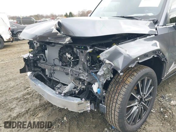 2024 Lexus GX 550 Luxury z VIN JTJVBCDXXR5020312, wystawiony jako IAAI lot #41125655 z przebiegiem 422 mil mil oraz . Historia ofert i sprzedaży dostępna na DreamBid. Obrazek 6.