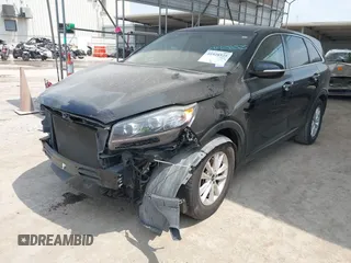 2019 Kia Sorento LX z VIN 5XYPG4A52KG490322, wystawiony jako IAAI lot #41928525 z przebiegiem 89 921 mil mil oraz . Historia ofert i sprzedaży dostępna na DreamBid. Obrazek 2.