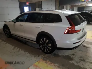 2020 Volvo V60 z VIN YV4102WKXL1031888, wystawiony jako Copart lot #47873925 z przebiegiem 59 799 mil mil oraz Szkody całkowita. Historia ofert i sprzedaży dostępna na DreamBid. Obrazek 2.