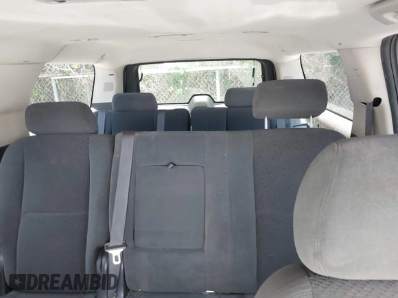2007 Chevrolet Suburban LT with VIN 1GNFK16327J350303, listed as a IAAI auction lot 42413524 with 215,353 mi miles and . Bid and sale history available at DreamBid. Image 12.