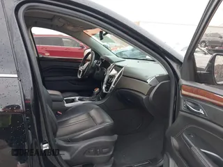 2013 Cadillac SRX Luxury Collection z VIN 3GYFNCE33DS506348, wystawiony jako IAAI lot #42202002 z przebiegiem 117 216 mil mil oraz . Historia ofert i sprzedaży dostępna na DreamBid. Obrazek 5.