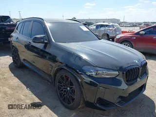 2022 BMW X3 M z VIN 5YM13EC04N9L89028, wystawiony jako IAAI lot #42258087 z przebiegiem 23 240 mil mil oraz . Historia ofert i sprzedaży dostępna na DreamBid. Obrazek 1.