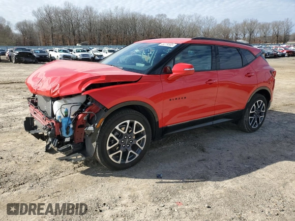 2024 Chevrolet Blazer RS z VIN 3GNKBKRS0RS152022, wystawiony jako Copart lot #46434405 z przebiegiem 11 863 mil mil oraz Szkody całkowita. Historia ofert i sprzedaży dostępna na DreamBid. Obrazek 1.