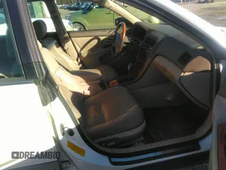 2001 Lexus ES with VIN JT8BF28GX10308569, listed as a IAAI auction lot 41159614 with 188,842 mi miles. Bid and sale history available at carsss.com. Image 5.