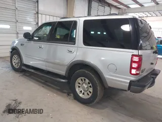 2000 Ford Expedition XLT with VIN 1FMRU1569YLB32940, listed as a IAAI auction lot 41316582 with 290,095 mi miles. Bid and sale history available at carsss.com. Image 3.