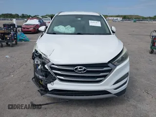 2018 Hyundai Tucson Sport with VIN KM8J33AL5JU691991, listed as a IAAI auction lot 41817480 with 89,129 mi miles. Bid and sale history available at carsss.com. Image 12.