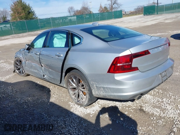 2018 Volvo S90 Momentum with VIN LVY982AKXJP019409, listed as a IAAI auction lot 41462054 with 99,374 mi miles. Bid and sale history available at carsss.com. Image 3.