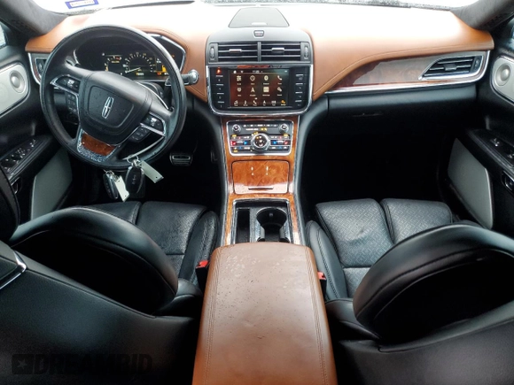 2018 Lincoln Continental Black Label with VIN 1LN6L9BC0J5612423, listed as a Copart auction lot 42830145 with 87,933 mi miles and Salvage Title. Bid and sale history available at DreamBid. Image 8.